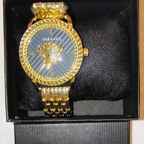 NEW VERSACE  BLACK AND GOLD 40MM WATCH - Picture 5 of 6